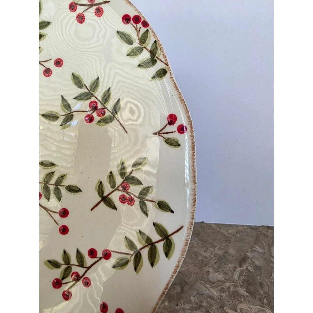 Set of 3 Scalloped‎ Berry Leaf Plates Decorative Dishware